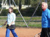 Fuzi und Astrid reklamieren einen Out-Ball